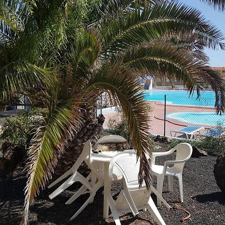 Appartement Bouganville Rez-De-Chaussee Wifi Costa De Antigua Kültér fotó